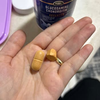 NBL Türkiye NBL Glucosamine Vitamin Kutudan Yarım Çıkması