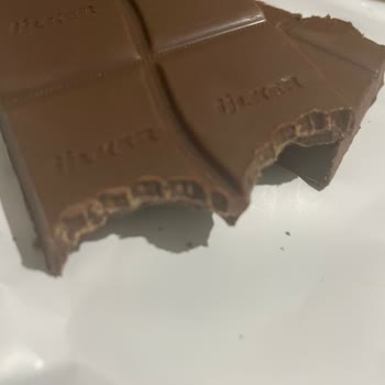 Ülker Dubai Çikolatası'nın İçi Boş Çıktı