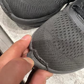 Skechers Mağazasında Ayakkabı Kalitesi Ve Müşteri Hizmeti Sorunu