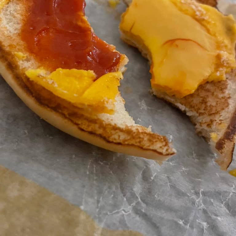 McDonald's Etsiz Cheeseburger Deneyimi!