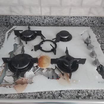 Arçelik Cam Ocak Patladı: Bebekli Evde Büyük Tehlike