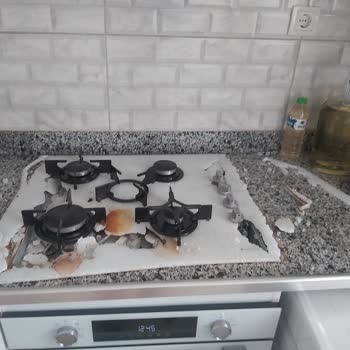 Arçelik Cam Ocak Patladı: Bebekli Evde Büyük Tehlike