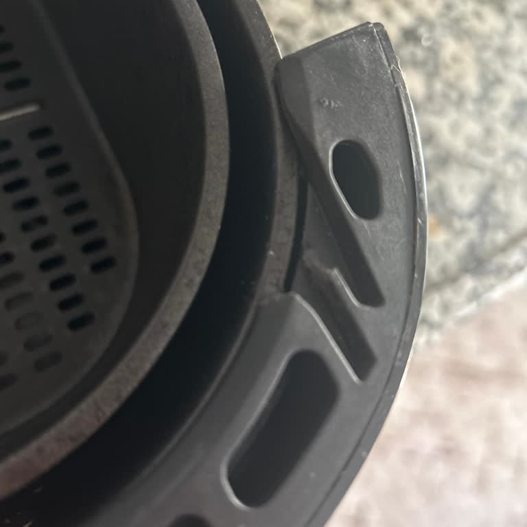 Philips Airfryerin Plastik Kısımları Eridi