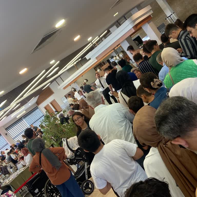 Tuzla Belediyesi Nikah Sarayı Üstü Restoran Sorunu