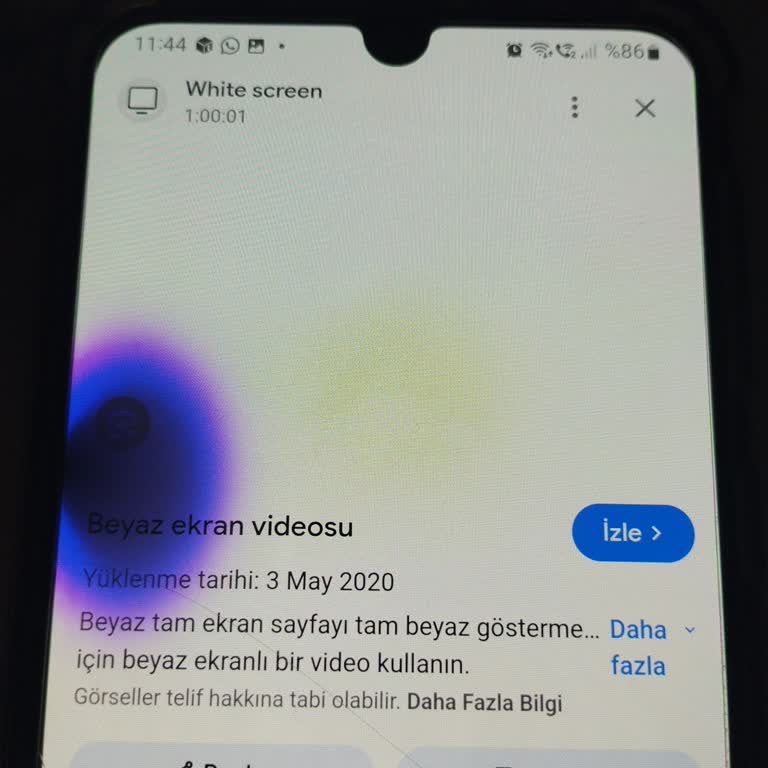 Samsung M21 Ekranında Mor Leke Oluşması
