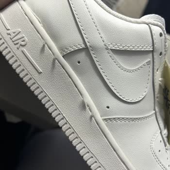 Crispy Sneakers Çakma Ve Defolu Ayakkabılar İçin İade Sorunu