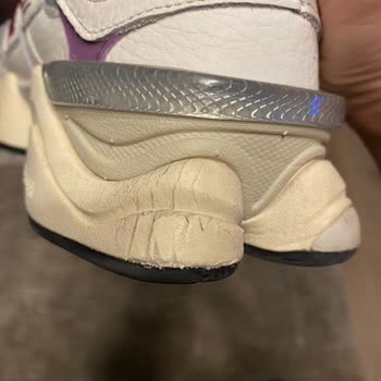 New Balance 9060 10 Kullanımda Deforme Oldu.