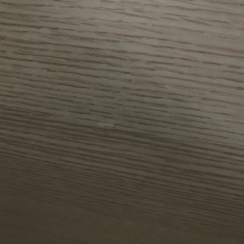 Evidea Yanlış Çivi Konulduğu İçin Masa Yüzeyi Çatladı.