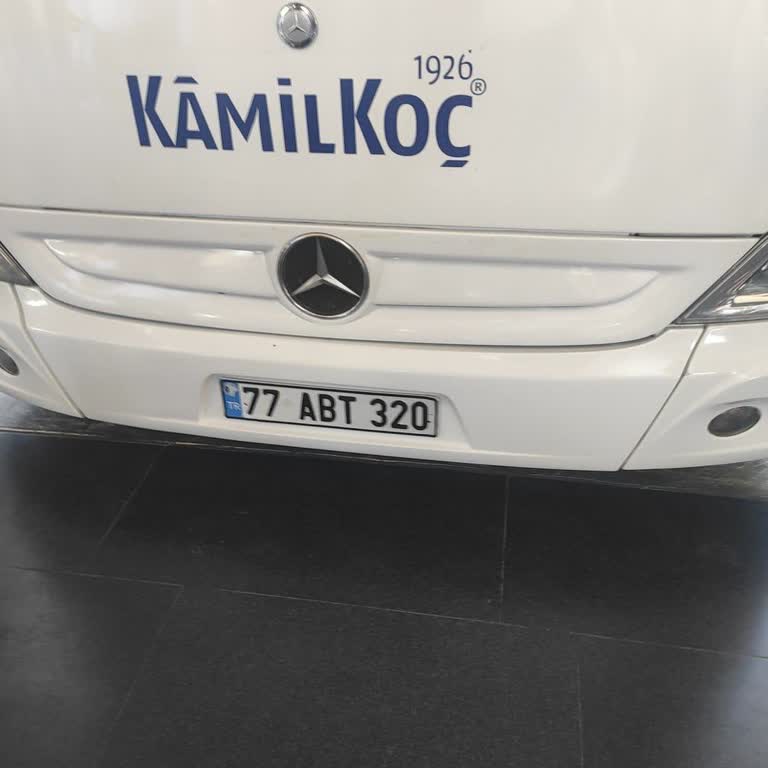 Kamil Koç 2+1 De Tekli Koltuk Parası Alıp 2+2 De Seyahat Ettiriyor.