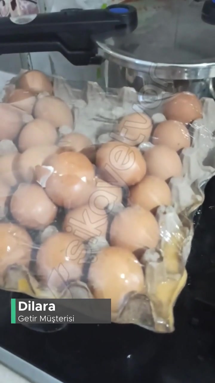 Bir Koli Yumurtanın Getirilirken Özensiz Teslimatı videonun kapak resmi