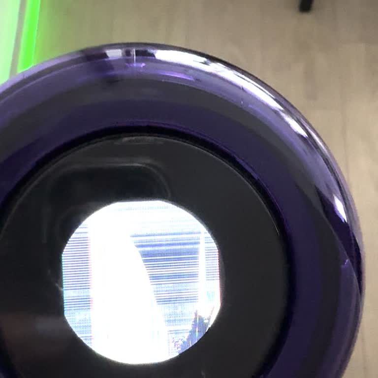 Dyson V12 LCD Ekran Bozuldu