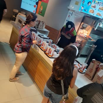 Burger King Sipariş Sorunu Ve Personel Yetersizliği