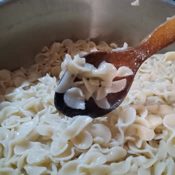 BİM Cardella Makarna Parçalandı