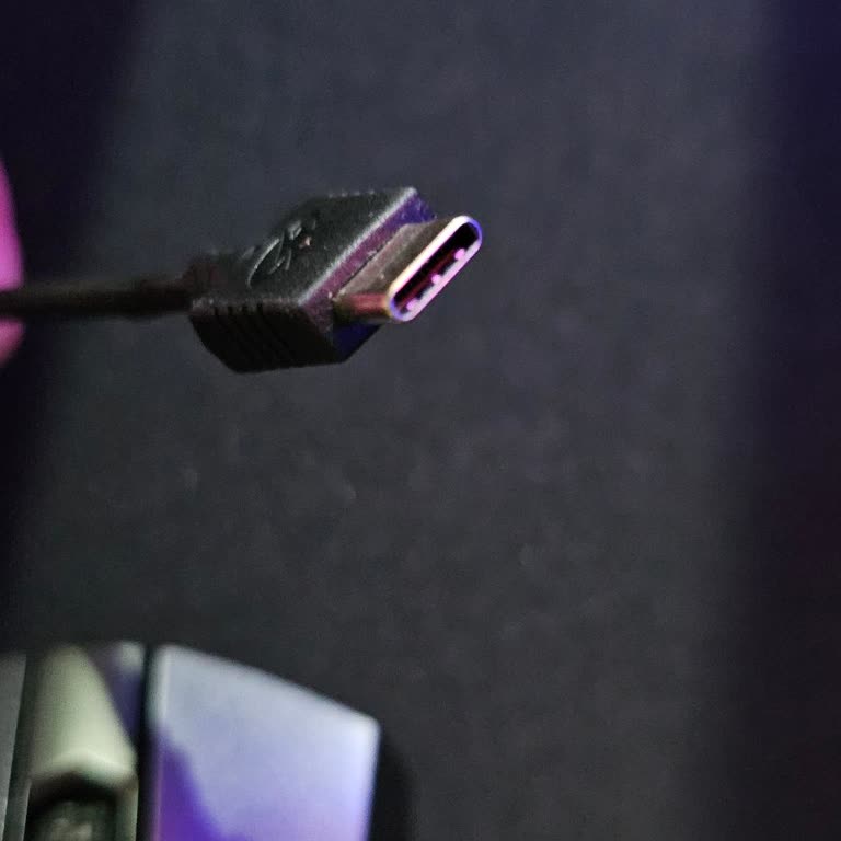 MSI Türkiye MSI Clutch Gm51 Wireless Mouse Kablo Yandı.