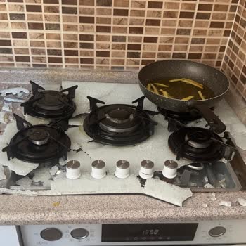 Kumtel Beşli Set Üstü Ocak Patladı