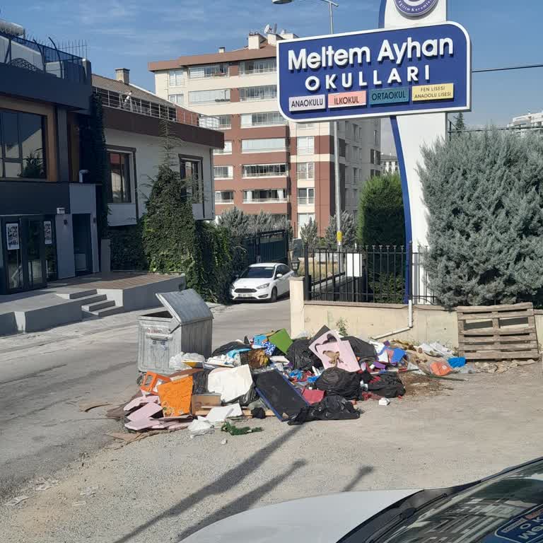 Yenimahalle Belediyesi Çöp Toplamaya Gelmiyor