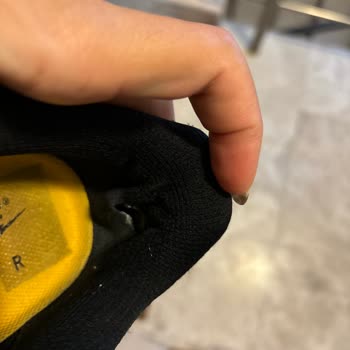 Nike Ayaklarım Yara Oldu...