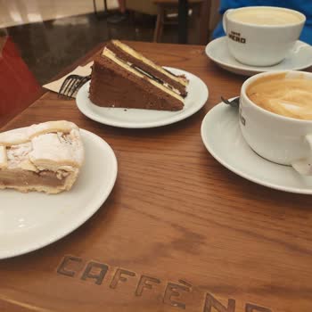 Caffé Nero'da Gıda Zehirlenmesi