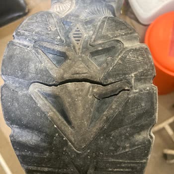 Skechers Ayakkabımın Tabanı Yarıldı
