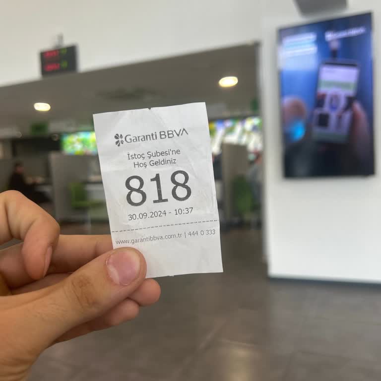Garanti BBVA İstoç Şubesinde Yetersiz Vezne Hizmeti Ve Ayrımcılık!