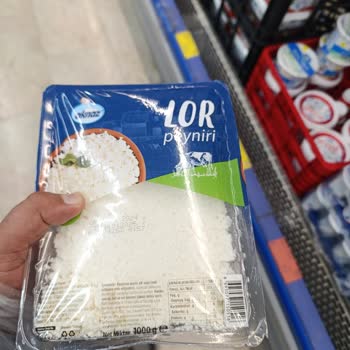 Aknaz Lor Peyniri Şişmiş Ürün