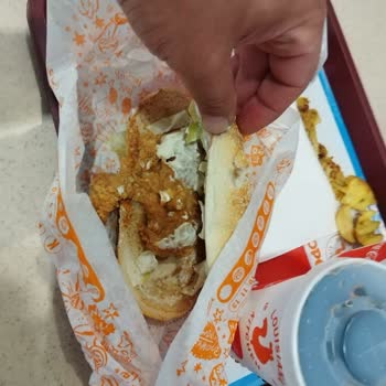 İstanbul Yenisahra Optimum AVM Popeys Restorant Kadın Kasiyer