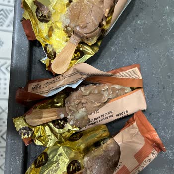 Magnum Mini Badem Dondurma