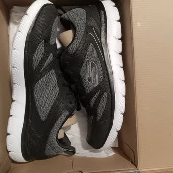 Kozyatağı Carrefour AVM Carrefour SA Skechers Marka Ayakkabı Aldım Deforme Var Sökük