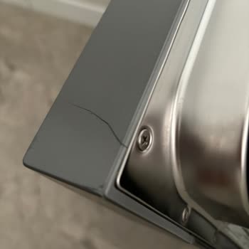 Grundig Bulaşık Makinesi Kapak Çatlağı