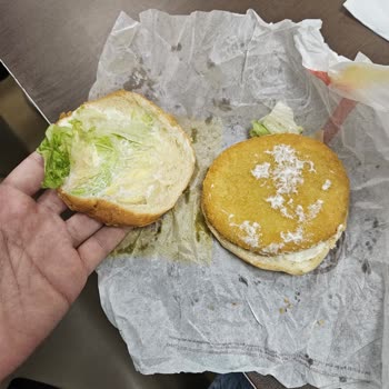 Burger King İn Bu Şubesini Hiçbir Şekilde Önermiyorum