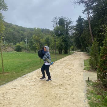 İstanbul Büyükşehir Belediyesi Yol Sorunu Nedeniyle Çocuklarımız Çamur İçinde