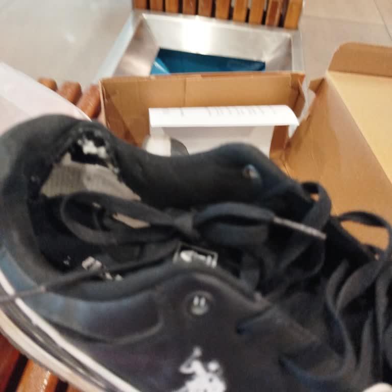 U. S. Polo Assn. İki Yıl Garantili Ayakkabı İki Ay Olmadan Yırtıldı