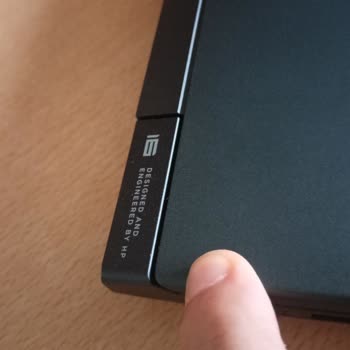 HP Victus Laptobumun Menteşe Sorunu