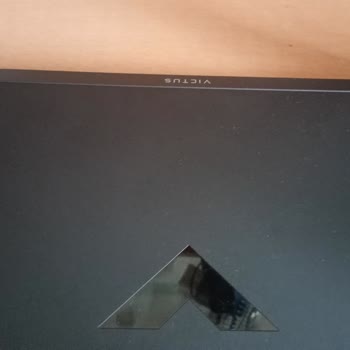 HP Victus Laptobumun Menteşe Sorunu