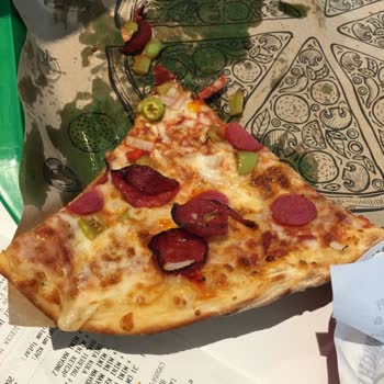 Eksik Ürünlü Pizza Ve Bozuk Patates! Sbarro Olduğuna Şaştık!