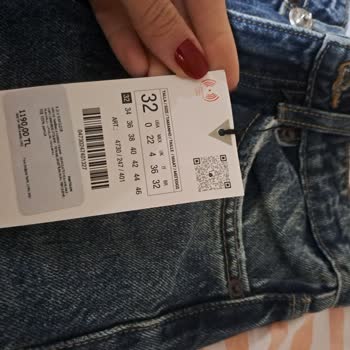 Zara Jean Düğme Kopması