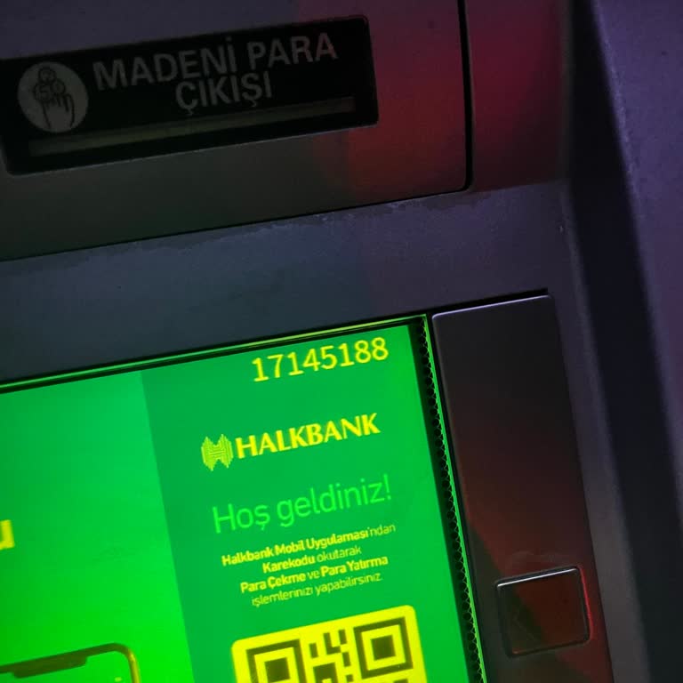 Ziraat Bankası Kartıma Para Yatırmak İsterken Paramı Yuttu!