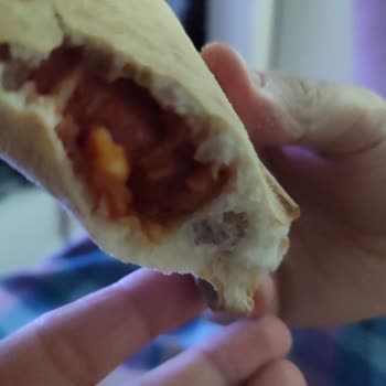 Domino's Pizza 1 Saatte Buz Gibi Ve Bayat Pizza Getirdi