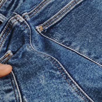 Mavi'ye Hiç Yakışmayan Bir Kalitede Pantolon...