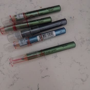 Rossmann Rival Loves Me Kalem Far Göz Kapaklarımda Alerji Yaptı.