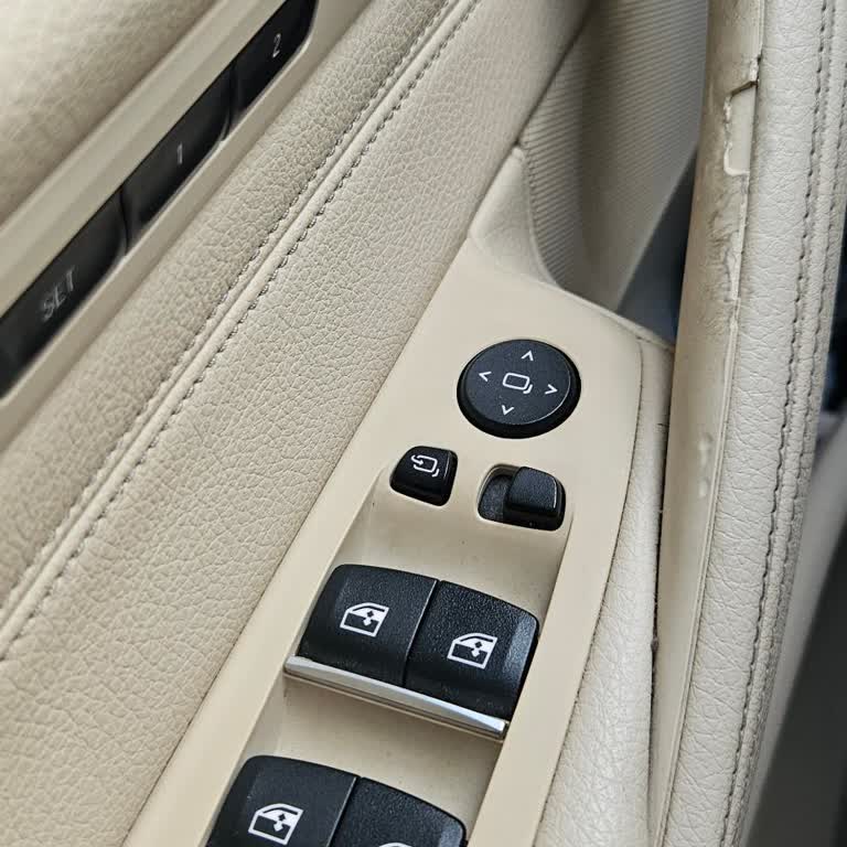 BMW 5.20i İç Kapı Kolu Erimesi