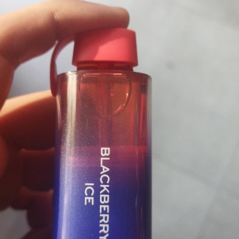 Vozol Neon Şarj Yerinden Duman Geliyor