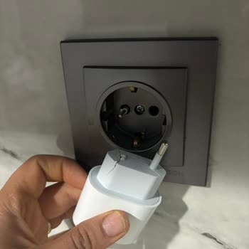 Teknosa'dan Aldığım Apple Adaptör Prizde Kaldı