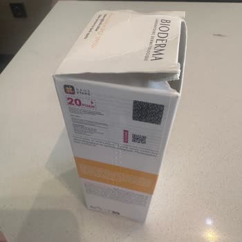 Bioderma Sent Me a Defective Sunscreen and the Replacement Arrived in a Damaged Box