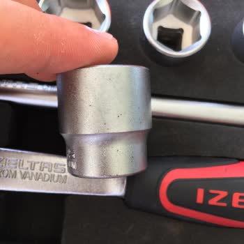 İzeltaş 3/8 Lokma Takımı Paslanma