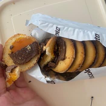 Biscolata Ürün Yenilecek Şekilde Değildi