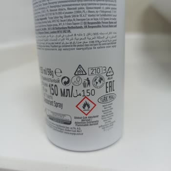 Emotion Deodorant Kıyafetlerimde Leke Bırakıyor