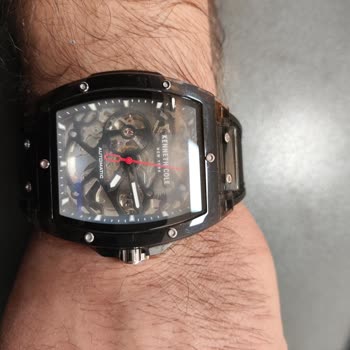 Saat Ve Saat Kenneth Cole