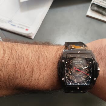 Saat Ve Saat Kenneth Cole