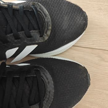 Adidas Spor Ayakkabı Yıpranma